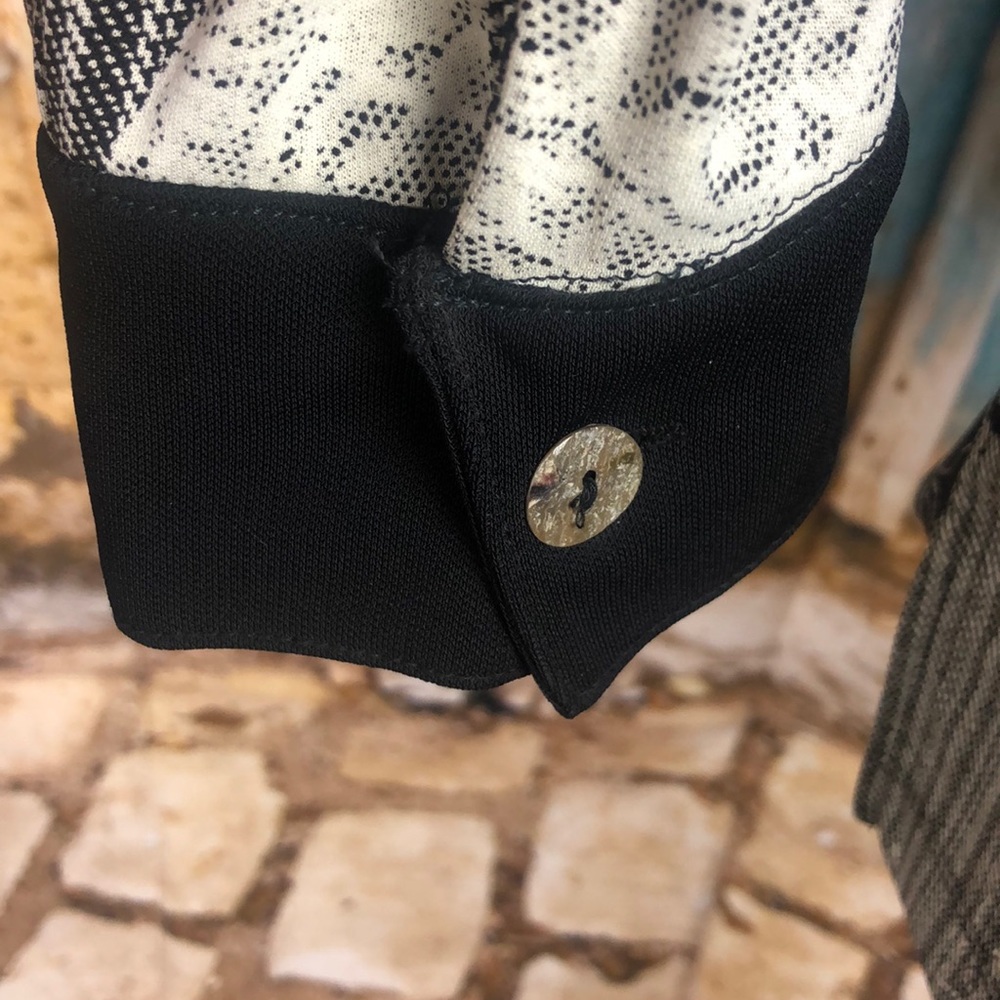 Francesca Rose Medium Floral Top - Picture 7 of 8